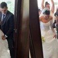 Mlada nije mogla da ispuni svadbeni običaj, pa je mladoženja oduševio sve goste: "E, to je zet!"