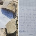 Mladi Beograđanin se zaljubio u Puli pa ostavio ljubavnu poruku na steni, sad ceo region traži Saru