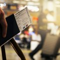 Zašto je avionska karta jeftinija ako je kupite šest meseci ranije? "Dinamične cene" su sve zastupljenije