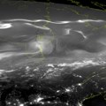 Neverovatan prizor Satelitski snimci pokazuju kako je istorijska geomagnetna oluja izgledala iz svemira (foto)