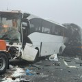 Prevrnuo se autobus, poginulo šestoro ljudi: Stravična saobraćajna nesreća u Turskoj (foto)