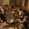 Brat učesnika farme u hitnoj pomoći zbog zlostavljanja u rijalitiju Držali ga na povodcu, gađali svinjskom hranom…