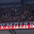 Navijači Olimpijakosa glasno pevali u Abu Dabiju: Zvezda šampion!