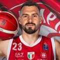 Gudurić obukao crveno odelo, ali ne beogradsko