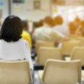 Majka tvrdi da u ambulanti na Karaburmi nisu hteli da previju njeno dete zbog studentskog bedža: Direktor ustanove joj poručio…