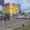 Iskočio tramvaj iz šina u BiH: Jedna osoba poginula, dvoje teško povređeno