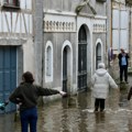 Oluja Nils paralisala jugozapad Francuske: 850.000 domaćinstava bez struje, evakuacije zbog poplava