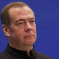 Medvedev: Pašinjan gura Jermeniju putem banderovske Ukrajine