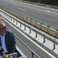 Vučić ponudio novčanu nagradu iz "privatnih sredstava" onome ko nađe rupu na auto-putu ili brzoj saobraćajnici