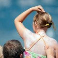 Ako koristite kremu za sunčanje od prošle godine odmah proverite ovu oznaku: Srbi masovno prave ove greške