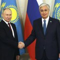 Putine, "zamrzni" rat u Ukrajini: Predsednik Kazahstana pozvao ruskog lidera da pređe na diplomatske pregovore