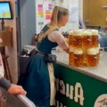 I da rađa i da brani: Konobarice na Oktoberfest postale hit zbog količine piva koje mogu odjednom da ponesu: Festival piva…