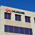 Huawei sprema najozbiljnijeg konkurenta iPhone-u 16