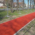 Radovi u Karađorđevom parku – nova trim-staza dobija završni sloj, repariraju se sve klupe Zrenjanin - Karađorđev park