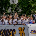 Ludnica u Madridu: Hiljade ljudi na ulicama pozdravilo Anćelotijevu šampionsku ekipu