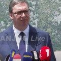 Vučić iz Kotora: Sam odlučujem koji ću jezik da koristim, rezolucija o Jasenovcu dobra ideja (video)
