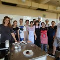 Učenici i nastavnici Mlekarske škole iz Pirota na praktičnoj nastavi u partnerskoj školi „Penčo Simov“ iz Gabrova