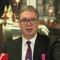 "Neće biti očekivanog porasta plata i penzija" Vučić iz Moskve o stanju države: Šestomesečne blokade su ostavile…