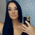 Bila je miljenica na estradi, a onda je odjednom nestala Pevačica koju ste obožavali danas ne liči na sebe: Evo čime se sada…