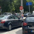 Bahatost: “Mene bi od Boga bilo strah da se ovako parkiram”