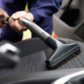 Kako da uklonite neprijatne mirise iz automobila