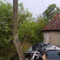 Vozilo kojim je upravljao Aleksa (15) potpuno smrskano: Roditelji mu juče otišli u Grčku, on ukrao njihov automobil i zakucao…