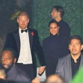 Dala baba dinar da uđe u kolo... Ovo su fotografije zbog kojih je izbio bizaran rat između princa Harija i Megan Markl i…