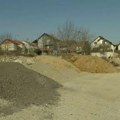 Širi se deponija građevinskog materijala nadomak kuća u kragujevačkom naselju