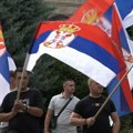 Grupa Srba sa Kosova krenula peške u Kraljevo u znak podrške Vučiću