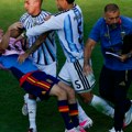 Evo kolika kazna preti Paredesu zvog tuče u finalu Mundijala, FIFA pokrenula istragu