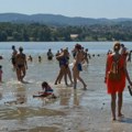 Promena vodostaja uticala na kvalitet vode: Kupanje u Dunavu – dozvoljeno, uz preporuku tuširanja!