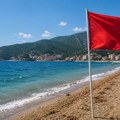 Zabranjeno kupanje na delu crnogorskog primorja: Loš kvalitet mora nakon izlivanja otpadnih voda