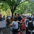 Odloženo suđenje aktivistima SNS-a koji su u januaru studentkinji polomili vilicu