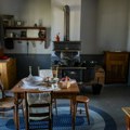 Svi gledaju snimak kuhinje iz 1949. godine i ne veruju kako se živelo: "Ovo je modernije nego danas" (video)