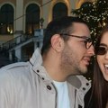 Una Čolić satima strpljivo čekala sa partnerom da se pokloni svetinji: Pohvalila se blagoslovom koji je dobila