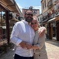 (Foto) "Evropo, stižemo" Jelena Dokić sa dečkom krenula na odmor, zaobišla Srbiju i stigla kod suseda