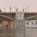Budimpešta bez kruzera, sprud ispod Margaretinog mosta – nizak vodostaj Dunava menja sliku regiona