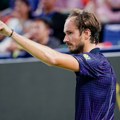 Medvedev: "Ako ne odem u Torino, ni Maldivi nisu loši"
