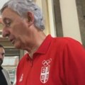 Svetislav Pešić nasmejao sve! Selektor odgovorio koliko je dugo slavio u kafani sa košarkašima (video)