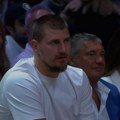 Nikola Jokić došao na meč ABA lige: Nba as gleda svoju Megu protiv Dubaija u društvu Miška Ražnatovića!