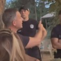 (VIDEO) Miroslav Aleksić otišao u Ćacilend da pita policiju zašto čuva prazne šatore i kriminalce