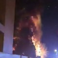 Veliki požar u Ulici sa luksuznim vilama na Senjaku: Buknula vatra, vatrogasci na terenu: "Jedva sam spasio svoj automobil"