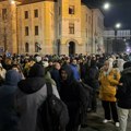Protesti u Srbiji: Građani u Beogradu ispred Skupštine, završena okupljanja u Nišu i Kragujevcu
