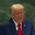 Трумп: Нисам педофил. Зашто читате то смеће болесне особе?