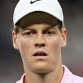 Ima li ko Janiku Sineru da stane na put?! Italijan u četvrtfinalu Madrida, gazi ka neverovatnom rekordu
