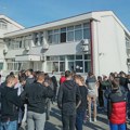 Обустава наставе у средњој школи у Лајковцу због смене директорке