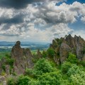 Kameni dragulj Šumadije: Nekada je ovo selo imalo više stanovnika nego London, a danas je skriveni biser sa kog puca pogled…