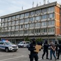 Nastavak velike akcije u Novom Sadu: Osumnjičeni da su prodavali tajne MUP-a međunarodnim beguncima i vođama kriminalnih…