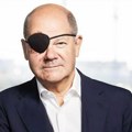 Šolc kao pirat sa Kariba! Nemački kancelar objavio sliku sa crnim povezom na oku, kaže da jedva čeka reakcije na internetu…