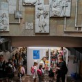 "Prija kada možete uživo da ih čujete i razgovarate": Stanica metroa nova učionica za ukrajinske učenike